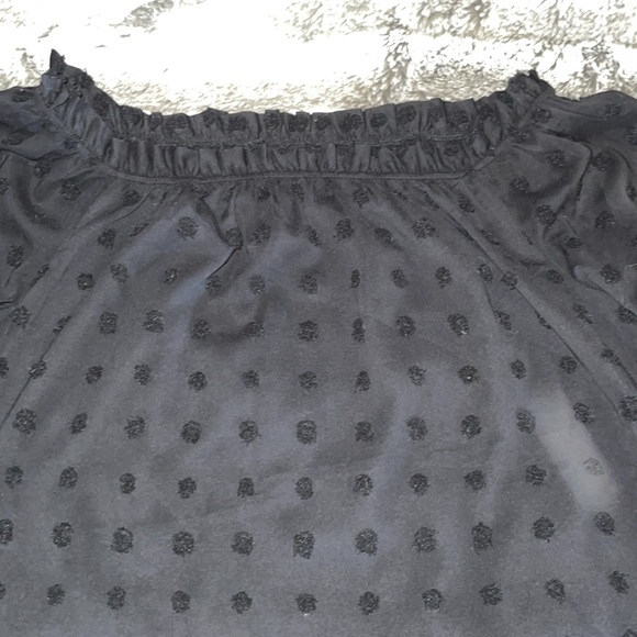 Off the shoulder Flowey blouse - Picture 6 of 9